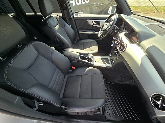 Mercedes-Benz GLK220 7 of 11