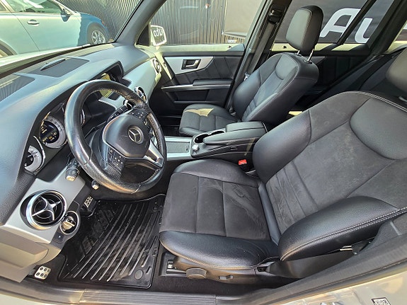 Mercedes-Benz GLK220 5 of 11