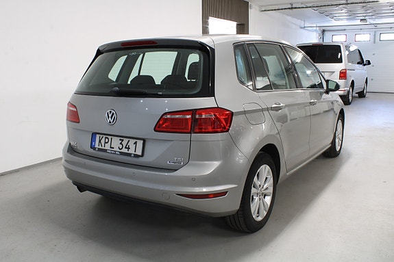 Volkswagen Golf Sportsvan 4 of 9