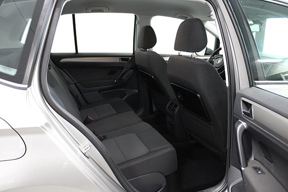 Volkswagen Golf Sportsvan 7 of 9