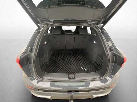 Audi Q6 e-tron 10 of 30