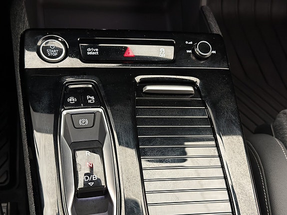 Audi Q6 e-tron 25 of 30