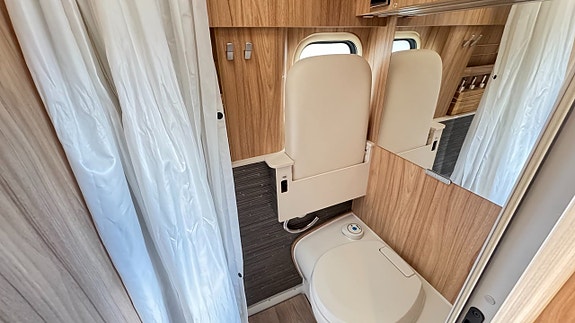 Hymer Grand Canyon S 4x4 9 of 16