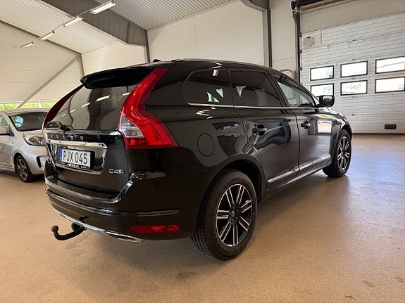 Volvo XC60 3 of 9