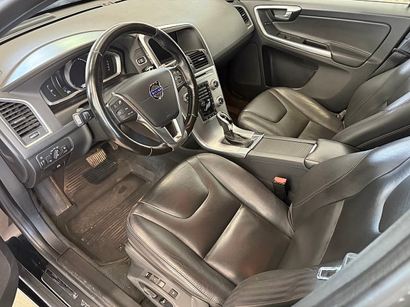 Volvo XC60 6 of 9