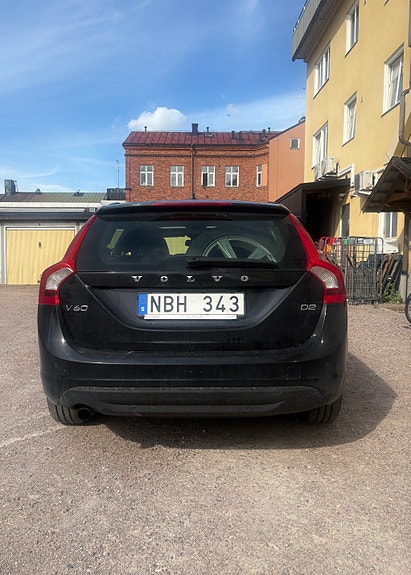 Volvo V60 4 of 5