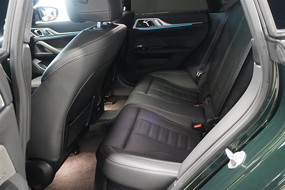 BMW i4 8 of 19