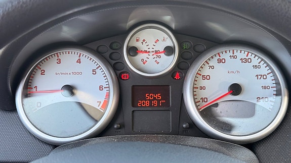 Peugeot 207 18 of 25