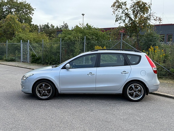 Hyundai i30 2 of 15