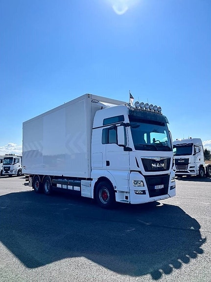 MAN TGX 26.480 6x2 9 of 15