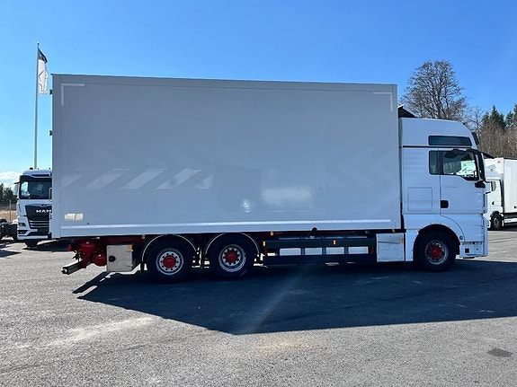 MAN TGX 26.480 6x2 8 of 15