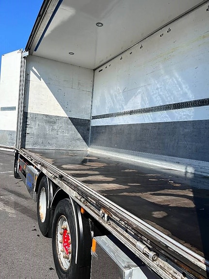 MAN TGX 26.480 6x2 4 of 15