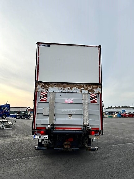 MAN TGX 26.480 6x2-2 LL Skåpbil 3 of 9