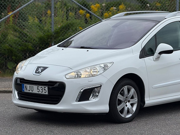 Peugeot 308 SW 7 of 17