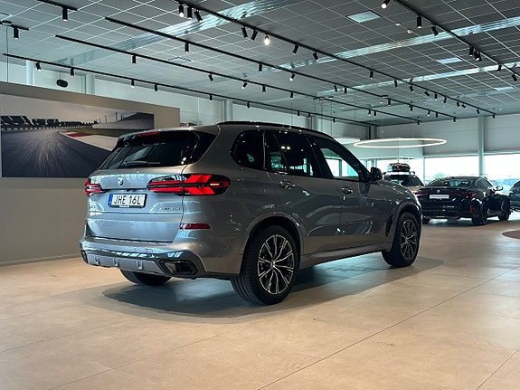 BMW X5 4 of 21