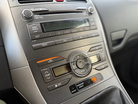 Toyota Auris 14 of 14