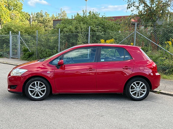 Toyota Auris 5 of 14