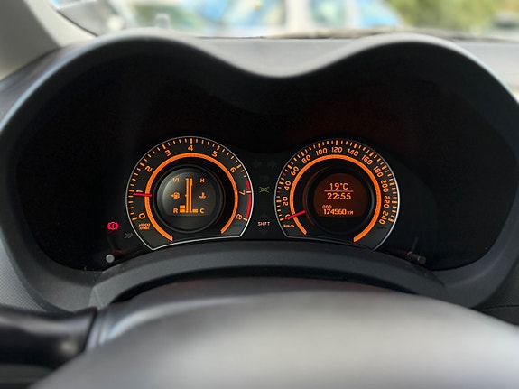 Toyota Auris 9 of 14