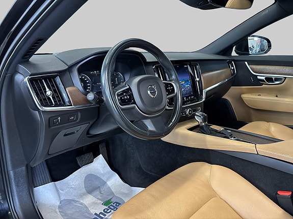 Volvo V90 8 of 30