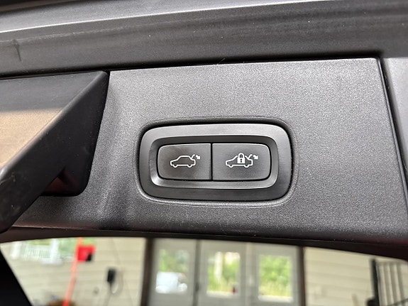 Volvo V90 18 of 30