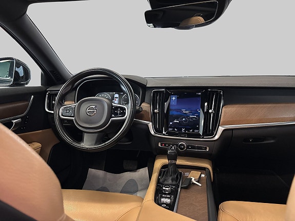 Volvo V90 10 of 30