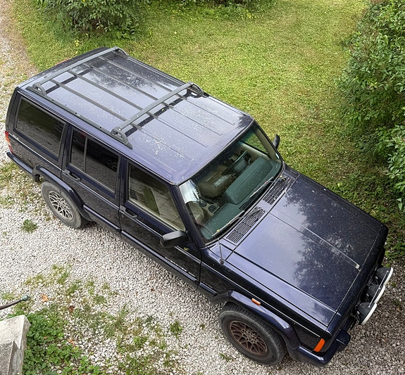 Jeep Cherokee 5 of 8