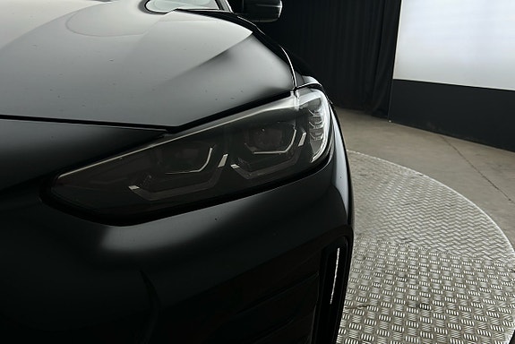 BMW i4 11 of 26