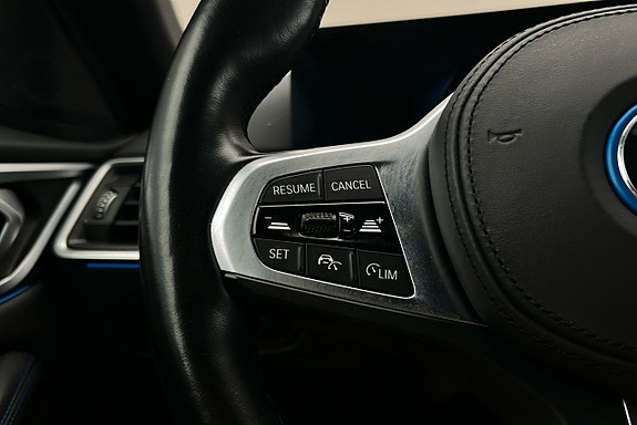 BMW i4 23 of 26