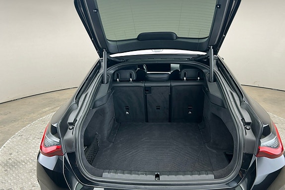 BMW i4 14 of 26