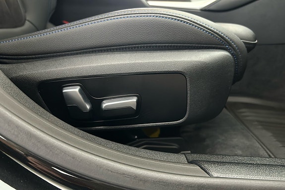 BMW i4 17 of 26