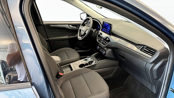 Ford Kuga 3 of 9