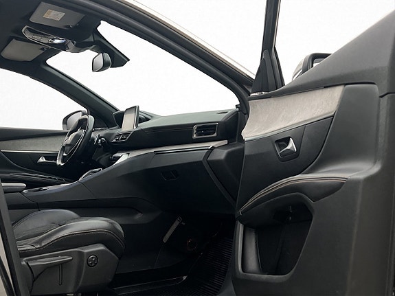 Peugeot 5008 17 of 30