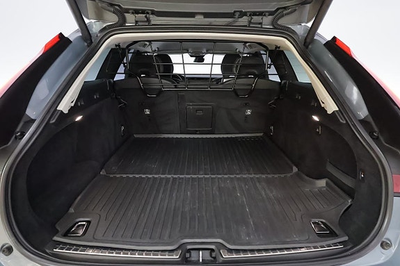 Volvo V90 Cross Country 10 of 20