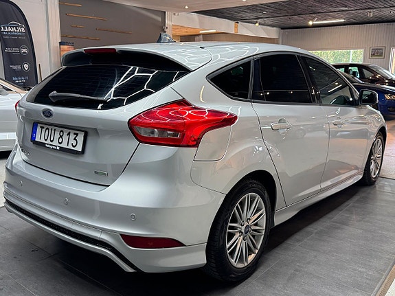 Ford Focus 5 of 15