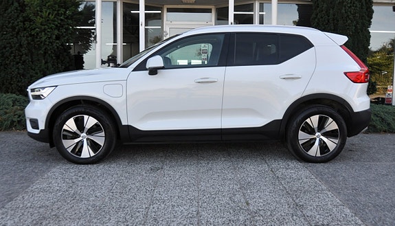 Volvo XC40 3 of 20
