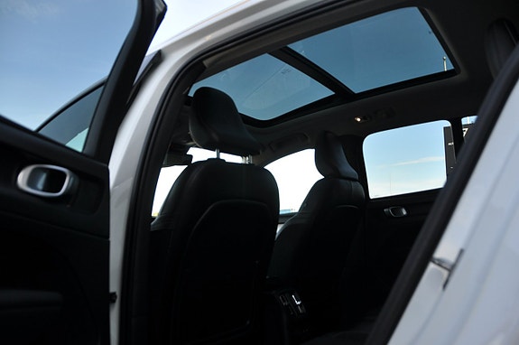 Volvo XC40 14 of 20