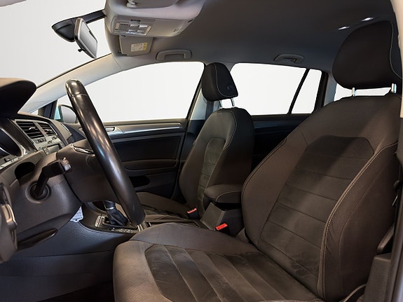Volkswagen Golf Alltrack 11 of 24