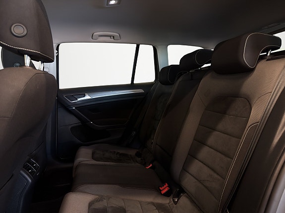 Volkswagen Golf Alltrack 13 of 24