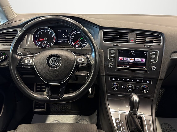 Volkswagen Golf Alltrack 17 of 24