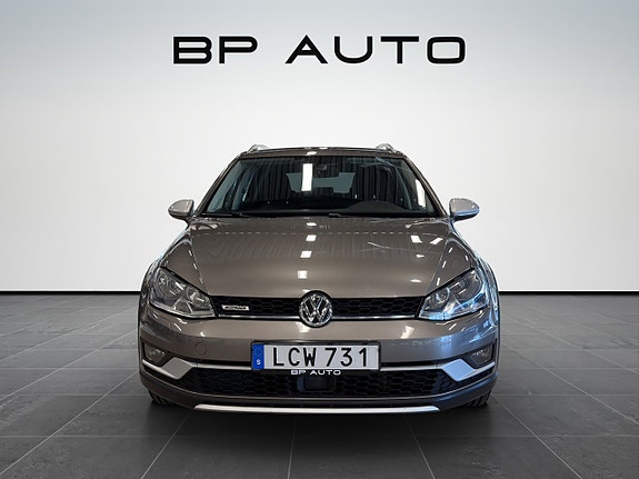 Volkswagen Golf Alltrack 5 of 24