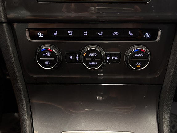 Volkswagen Golf Alltrack 18 of 24