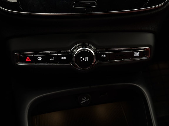 Volvo XC40 21 of 30