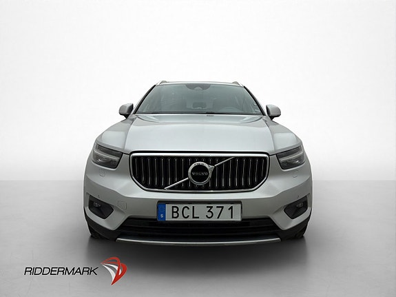 Volvo XC40 2 of 30