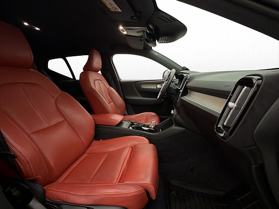 Volvo XC40 24 of 30