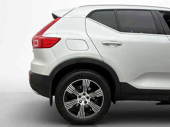 Volvo XC40 30 of 30