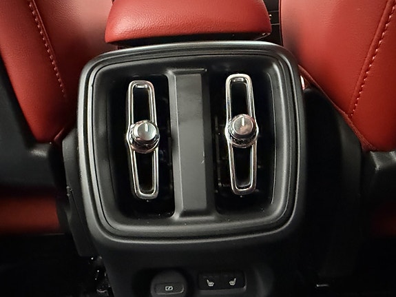 Volvo XC40 26 of 30