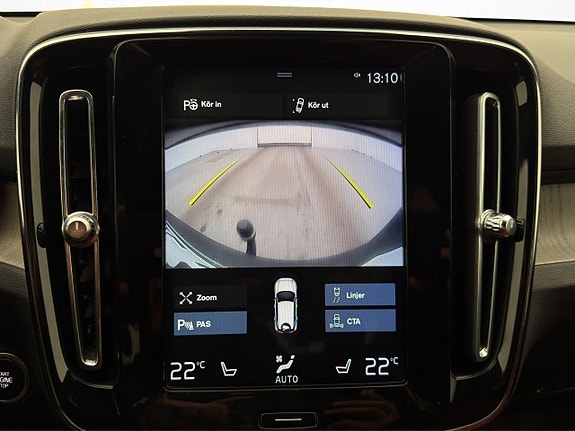 Volvo XC40 18 of 30