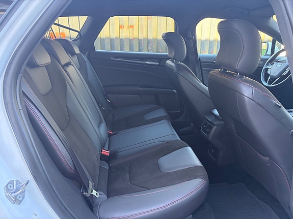 Ford Mondeo 16 of 20