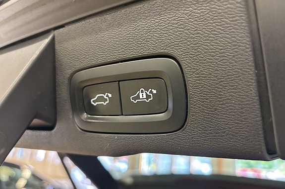 Volvo XC60 8 of 18