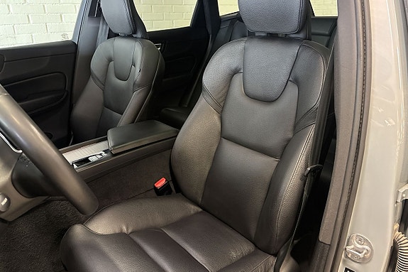 Volvo XC60 12 of 18